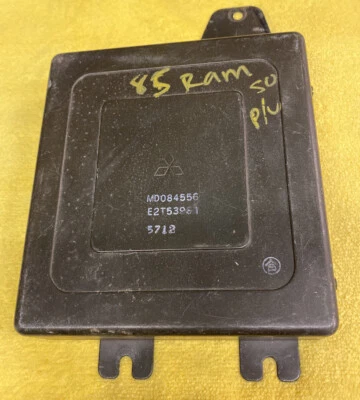 1985 DODGE RAM 50 / PICKUP OEM MOTOR COMPUTADOR CAIXA MD084556 - Imagem 1 de 4