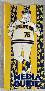 Vintage 1975 Official Milwaukee Brewers MLB Baseball Media Guide! Hank Aaron - Picture 1 of 6