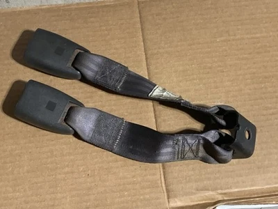 1997-2006 Jeep Wrangler TJ Rear Female Seat Belt Receiver buckle dark gray - Image 1 of 4