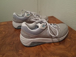 New Balance 928 V3 Damen Sportschuhe. Größe 8/8,5. 2A. Beige. - Bild 1 von 9