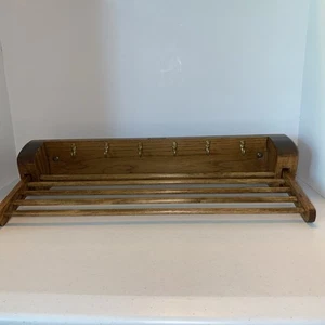 VINTAGE Brooks Brothers portacravatta in legno da parete 20"L - Foto 1 di 13