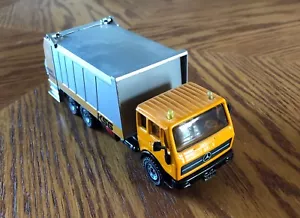 SIKU (German) Super 1/55th Mercedes “KSG” EuroPress Refuse (Garbage/Waste) Truck - Picture 1 of 5