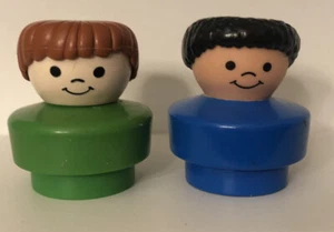 Fisher Price Grueso Little People Lote de 2 Niño Azul Verde Negro Cabello - Imagen 1 de 4