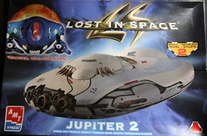 AMT ERTL LOST IN SPACE JUPITER 2 scale plastic space ship model - Picture 1 of 6