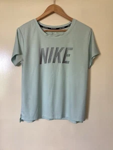 WOMENS NIKE DRI-FIT GREEN RUNNING TEE SIZE M - Picture 1 of 6