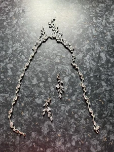 Wunderschönes Collier Und Ohrstecker Zirkonia silber 925 - Bild 1 von 1