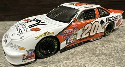 1999 Tony Stewart Home Depot Habitat for Humanity 1/24 RCCA Action Nascar Bank - Image 1 of 4