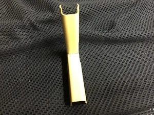 Wiremold V 517  internal  elbow--Ivory- metal - Picture 1 of 3