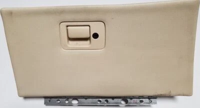 Guantera Lincoln Mark VIII 1997 1998 marfil Foto 1 de 4