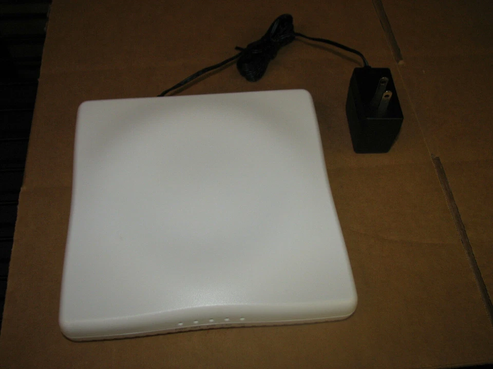 Ruckus ZoneFlex 7363 Dual Band 802.11n Access Point  2.4G and 5G with AC Adapter - Image 1 of 1
