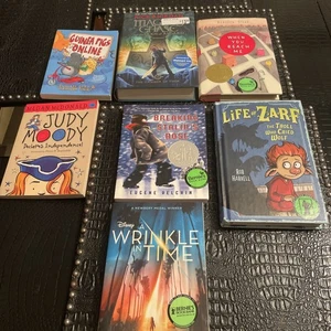 Book Lot Sci Fi Middle School Lot Of 7, Excellent  - Bild 1 von 8