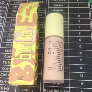 Made by Mitchell TB6 BUILD Liquid Foundation - Bild 1 von 2