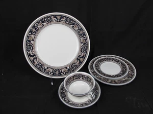 5 Stk. Wedgwood Florentiner dunkelblau W1956 - Abendessen Salat Brot Teller Tasse Untertasse - Bild 1 von 5