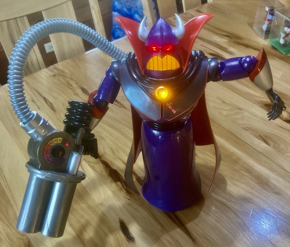 Figura de acción parlante de 15 pulgadas de Emperador Zurg Toy Story 2 de Disney Store probada Foto 1 de 4
