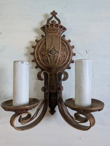 Applique da parete vintage in ghisa doppio braccio elettrico da restaurare - Foto 1 di 24