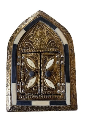 Espejo de pared vintage marroquí hecho a mano decorativo, hueso, pared latón con puertas Foto 1 de 4
