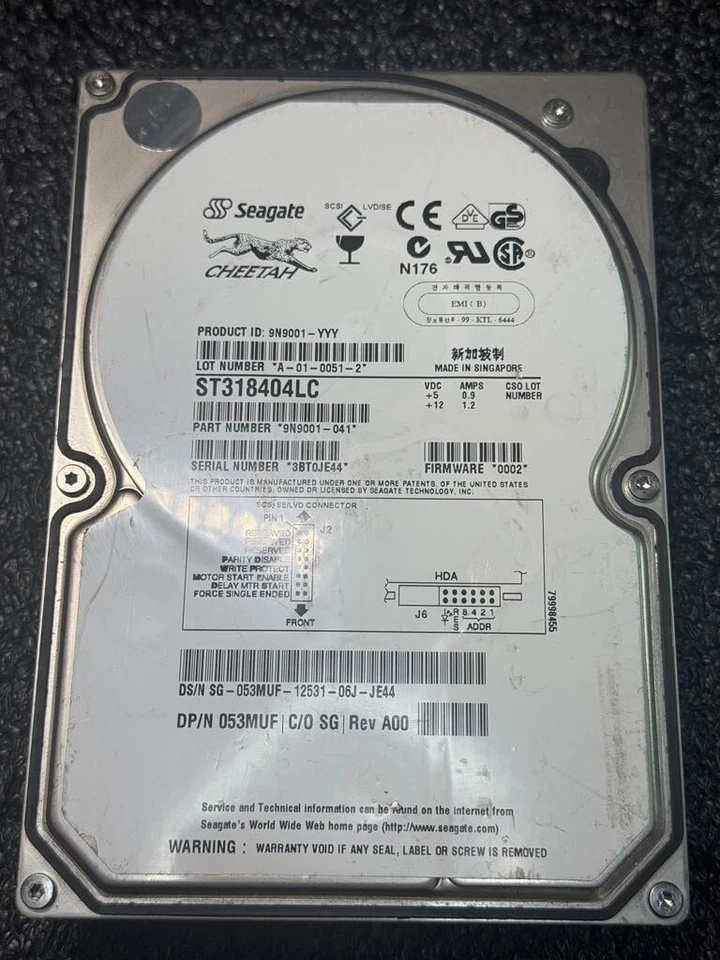 Dell 53MUF ST318404LC  18.4GB 10K RPM Ultra-160 SCSI Hot-Pluggable 80Pin - Image 1 of 4