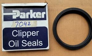 Parker Clipper 7042 LUP Oil Seal - Picture 1 of 4