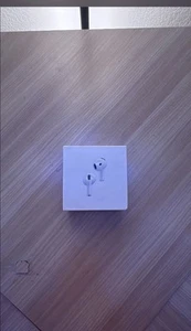 Apple AirPods 4th Generation with ActiveNoise Cancellation - 2024 - Zdjęcie 1 z 4