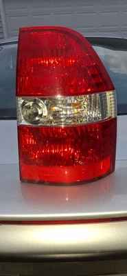 Luz trasera lateral derecha pasajero Acura MDX 01-03 OEM completa con cableado Foto 1 de 4