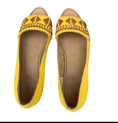 Latigo “Mabel” Amarillo y Tostado Tejido Cuero Estilo Occidental BOHO Planos Talla 9M Foto 1 de 4