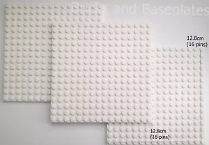 LEGO 3 x PIASTRE BIANCHE Tavole Base Piastra 16x16 Pin -12,8 cm x 12,8 cm x 0,5 cm - Foto 1 di 4