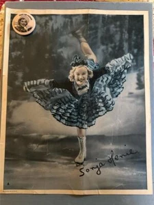 Sonja Henie Werbefoto und Button. 1936 - Bild 1 von 3