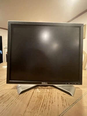Dell UltraSharp 1908FPT, 19" LCD Monitor w/DVI, VGA, 4 USB Port Grade A+ - Image 1 of 4