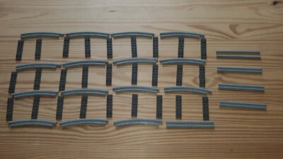 LEGO lot de rails 12v / 15 courbes et 5 droites - Photo 1/4