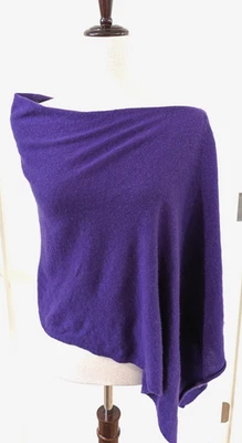 Poncho envolvente para mujer Claudia Nichole 100 % cachemir púrpura cuello exterior Foto 1 de 4