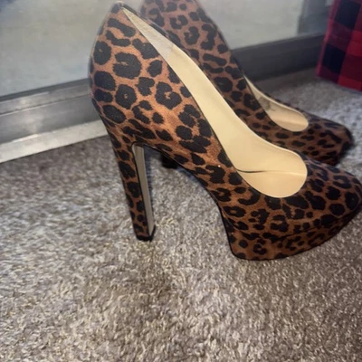 Jessica Simpson Waleo2 Tacones Plataforma Estampado Leopardo Talla 8 Textura Piel Foto 1 de 4