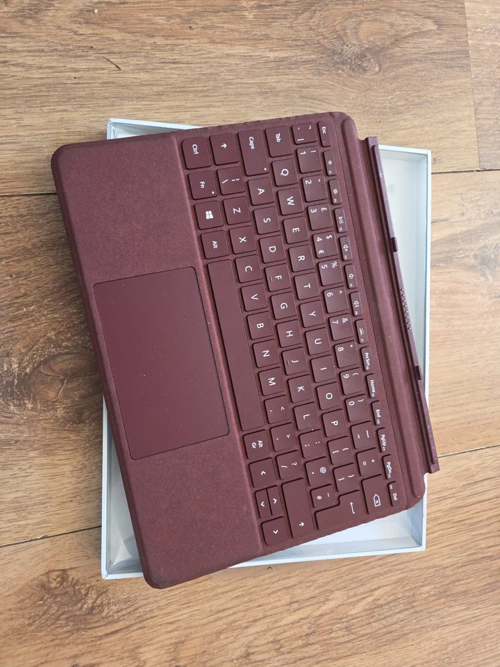 Microsoft Surface Go Type Keyboard Cover QWERTY - Image 1 of 2