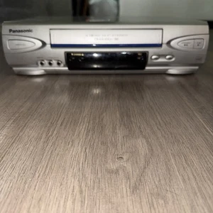 Panasonic 4 Head Blue Line Omnivision PV-V4523S No Remote Tested Works w/ Cables - Picture 1 of 6
