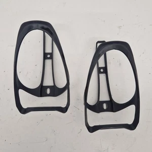 Gabbie per bottiglie d'acqua in plastica senza marchio. Coppia. - Foto 1 di 16