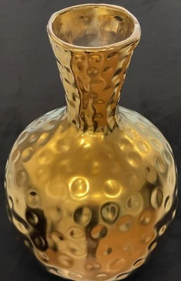 Jarrón moderno Three Hands Corp dorado con hoyuelos de 11"" ¡Hermoso! Foto 1 de 4