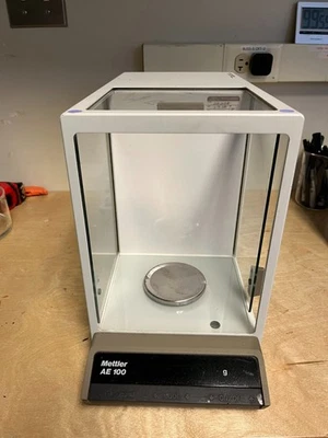 Mettler Toledo - Balanza Analítica de Laboratorio AE100, Recientemente Calibrada Foto 1 de 3