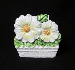Vintage Lefton White Daisy Napkin Holder 5403 Geo z Lefton Floral Basketweave - Picture 1 of 5