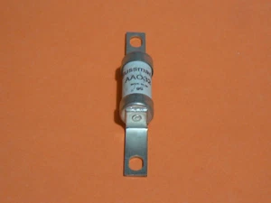 COOPER BUSSMANN AA032 32A 550VAC 13,8X85mm INDUSTRIELLE HRC SICHERUNG OFFSET VERSCHRAUBT TAG - Bild 1 von 6