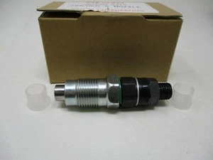 Genuine Briggs & Stratton 825754 Daihatsu Injector Diesel for DM950 DM850 - Picture 1 of 5