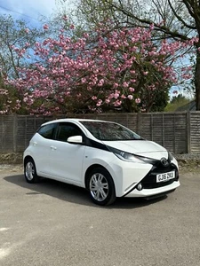 2016 Toyota Aygo 1.0 VVT-i X-Pression 5 door - Picture 1 of 14
