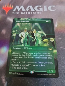 MTG. Saludadores de gala. Lámina sin bordes. Topper de caja. Calles de Nueva Capenna. Nm - Imagen 1 de 1