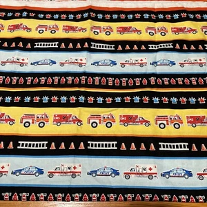 Heroes Responders Fabric Material 75"x44" Cotton Sewing Police Ambulance Fire - Bild 1 von 10