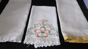 3 Antique Vintage Huck Damask Linen Hand Show Bath Towels Embroidery Crochet - Picture 1 of 11