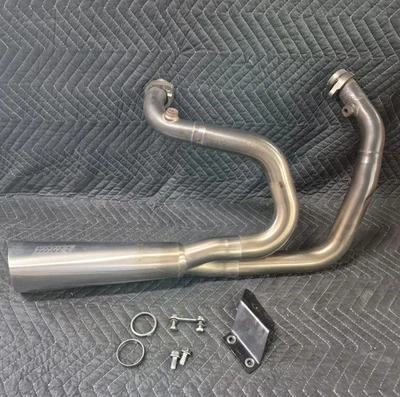 Vance & Hines Comp Series 2 into 1 Exhaust Sportster 04-13 w/mid controls  - Image 1 of 4