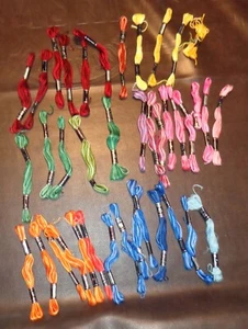 GRAN LOTE MIXTO DE 36 MADEJAS HILO BORDADO FRANCÉS PARÍS FRANCIA CB MUCHOS COLORES - Imagen 1 de 4