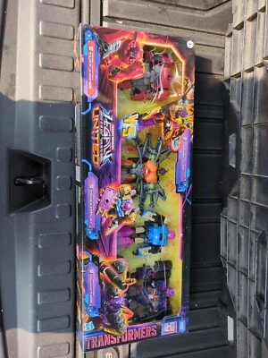 Transformers Legacy United  Set 4pk Tarantulas Cliffjumper Squeezeplay Tarn - Image 1 of 2