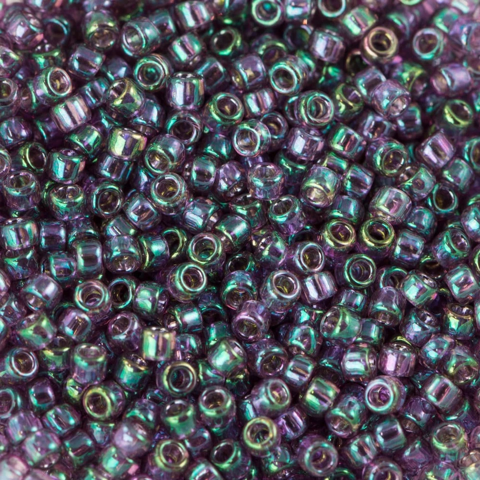 15/0 TOHO ROUND Gold Lustered Hydrangea Seed Bead (8g) - Image 1 of 1