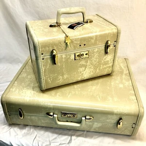 Vintage Samsonite Rawhide Finish Luggage Overnight "Ladies O’nite" Cases w/ Key - Picture 1 of 12