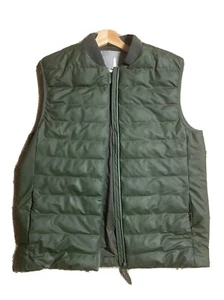 RAINS Forest Green Puffer Vest — M/L - Scandinavian Fashion Clean - Picture 1 of 6