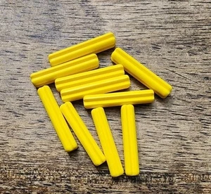LEGO Yellow Technic, Axle 3L. QTY 10. Part No. 4519. - Picture 1 of 2